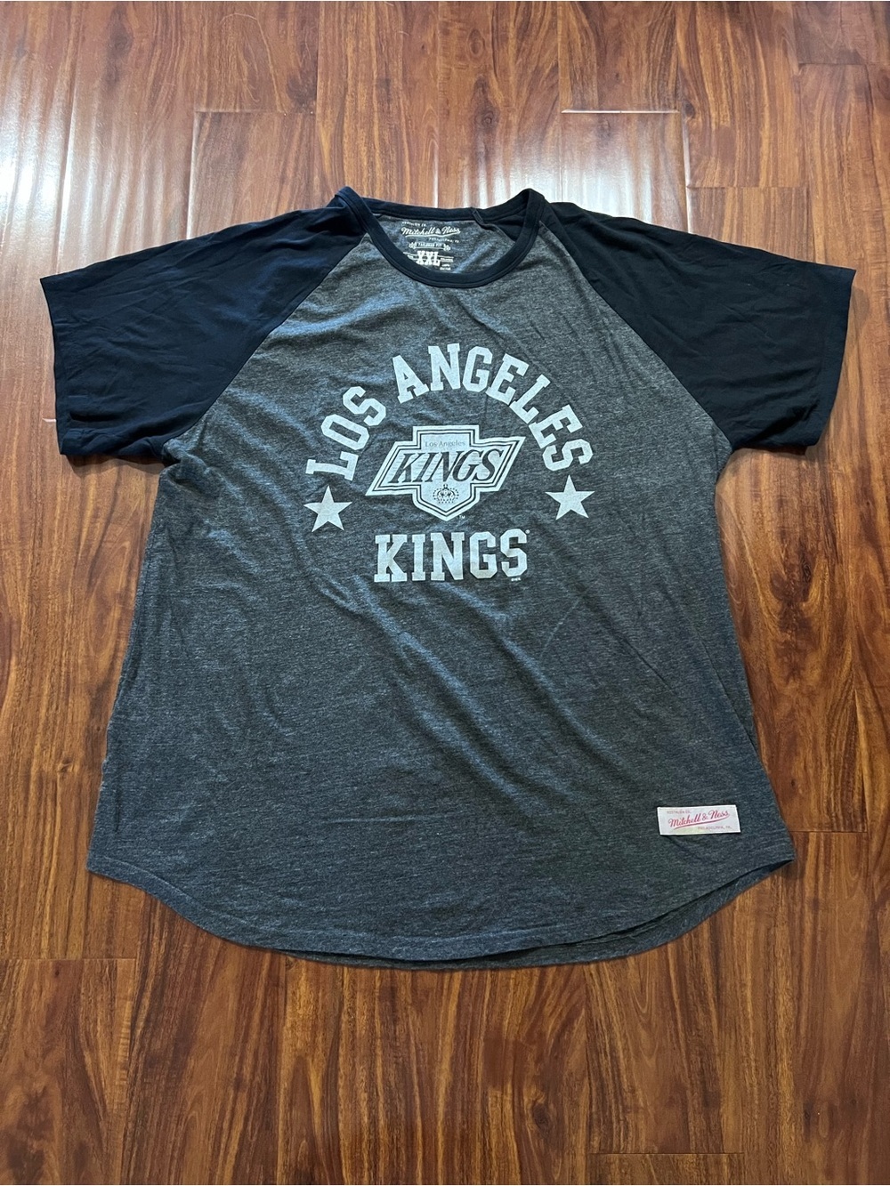 Mitchell & Ness Los Angeles Kings Arch Logo Tonal Raglan Tshirt size XXL